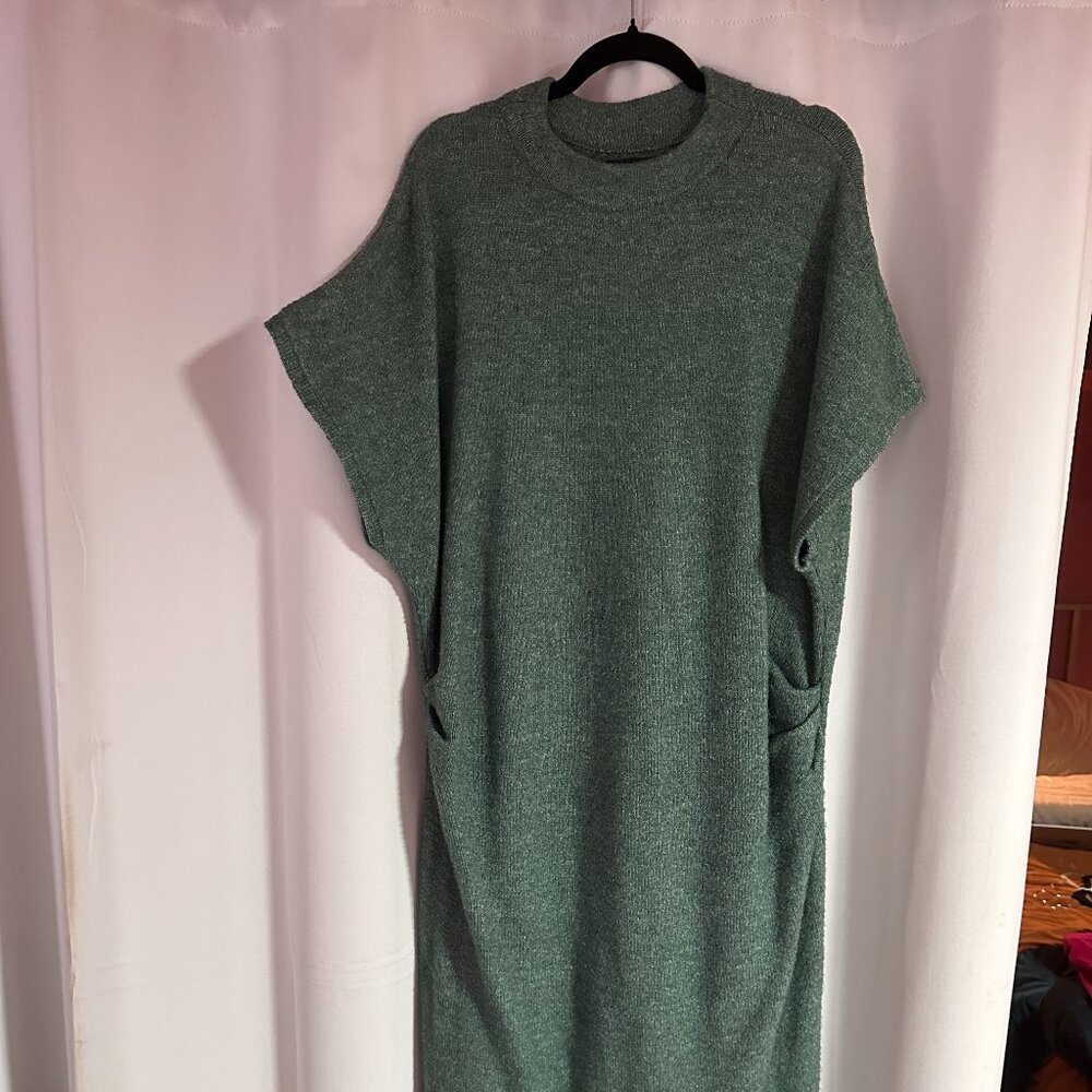 ELOQUII Women's Plus Size Short Sleeve Sweater Dress in Antique Teal size 22/24